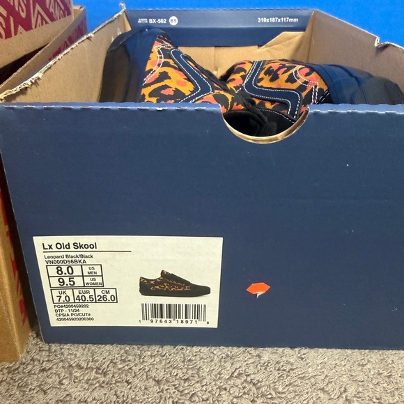 Vans Old Skool 36 LX
Brand new - Picture 5 of 8